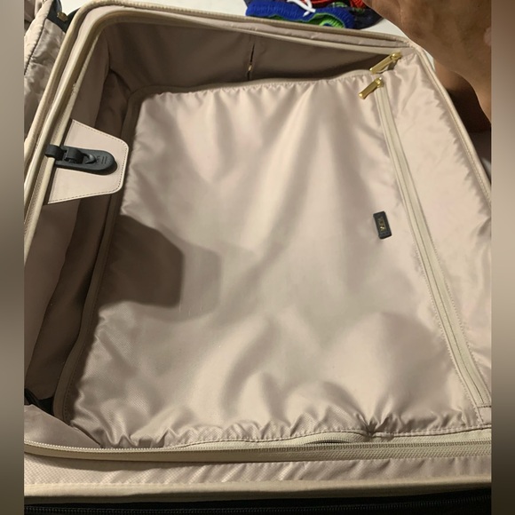 TUMI PreOwned Large Black W/Gold Accents Deluxe Check In Luggage Velour lined - Picture 9 of 16